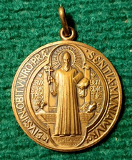 Médaille Religieuse Saint benoit - Pendentif de Dévotion