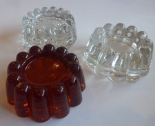 3 DESSOUS DE PIEDS EN VERRE