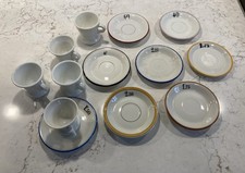Lot de coupelles en porcelaine