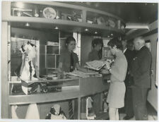 Le " Mistral 69 ", le train le plus luxueux d'Europe. Chemin de fer. 1969.