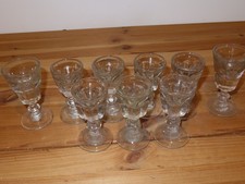 Lot de 9 petits verres