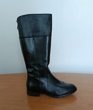 Bottes noires a zip. Tamaris