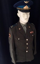 Lot de deux tenues uniformes d'un Polkóvnik de l'armée de l'air URSS