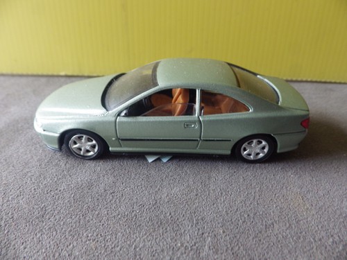 Epave solido peugeot - solido,