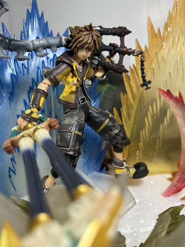 Figurine kingdom hearts sora - kingdom,