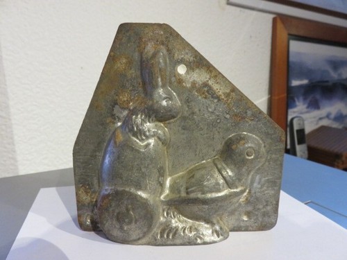 Très ancien demi - moule, à