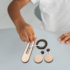 Puzzle à cordes en bois