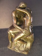 Très Jolie Réduction en Bronze, "Le Baiser" de "Rodin" Patine Médaille...