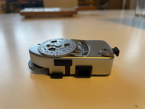 Leica meter 100 - mr,, working