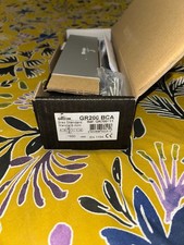 Ferme-porte à bras compas -