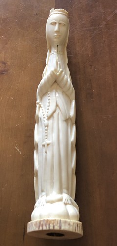 Ancienne sculpture statuette