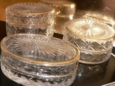 Ancien service de toilette, Cristal taillé de Saint Louis, modèle Sapho, Doré