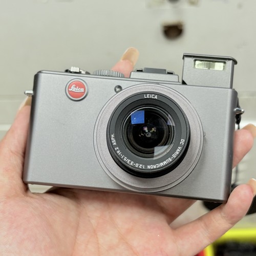 Leica lux digital camera - d-lux,