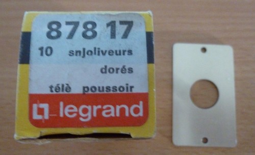 Enjoliveur poussoir tv - 1, ou