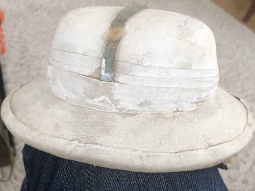 Petit casque colonial - petit, (