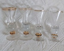 4 VERRES à LIQUEUR de BISTROT,  ANCIENS,  sur PIED, Forme allongée
