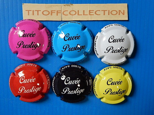 Série capsules de - de,
