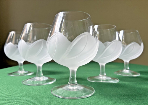 Lot verres à - 5, cognac