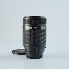 Très Bon Objectif Zoom Nikon