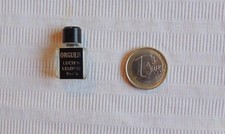 Miniature de parfum Orgueil de Lucien Lelong