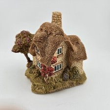 Lilliput Lane Beehive Cottage