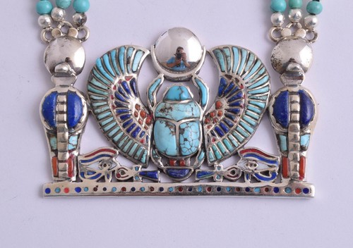 Collier pendentif scarabée
