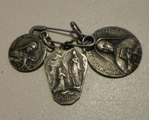 Ancienne petite médaille - ancienne,