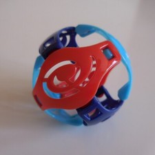 Sphère balle ballon sculpture KINDER bleu rouge FF110 58 collection jouet N5247