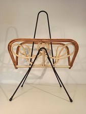  Porte revue vintage rotin scoubidou blanc et piétement métal noir 1950