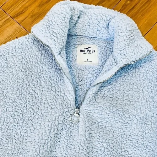 Hollister sky blue fleece