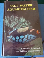 [Aquariophilie] Salt-Water AQUARIUM FISH Poissons Marins Fishkeeping