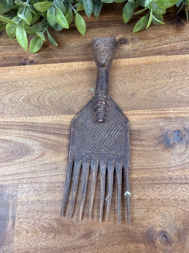 Peigne africain tribal ancien