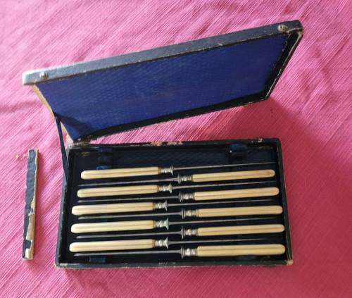 Ancien coffret couteaux - coffret, 10