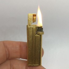 Briquet ancien essence dame