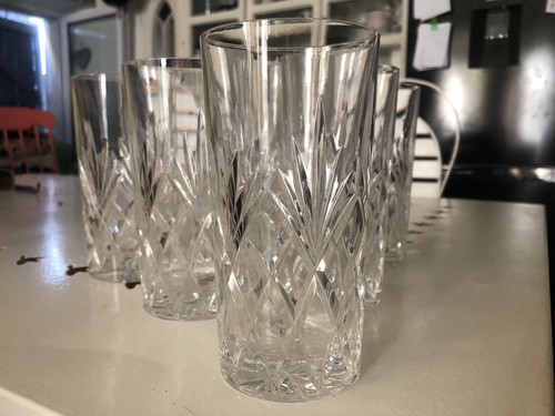 Grands verres jus - À, de