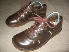 CHAUSSURES TRIPPEN POUR HOMME TAILLE 41 FRANÇAIS, 40 ALLEMAND EN CUIR MARRON