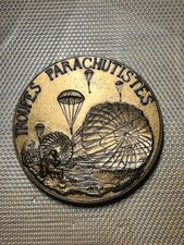 RARE MÉDAILLE TABLE ANDRÉ BOURROUX TROUPES PARACHUTISTES BRONZE AIRBORNE TROOPS