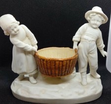 "Enfants au panier" faïence