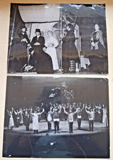 2 Photos  1969 UN VIOLON SUR LE TOIT Création à Paris 18 x 24 cm