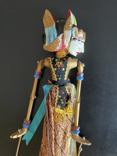 Véritable marionnette - véritable,