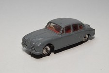 B69 1:43 DINKY TOYS 195 JAGUAR