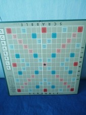 ***    PLATEAU  DE  SCRABBLE