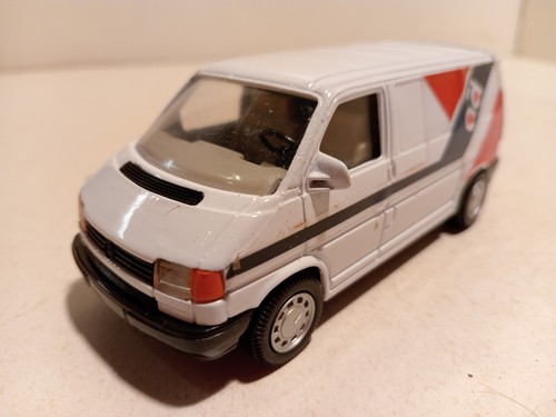 Road monster volkswagen combi - monster,