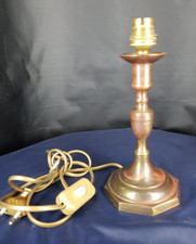 pied de lampe ancienne  , bougeoir, laiton,  culot a douille H.22 cm