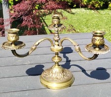 Ancien Chandelier de style Rocaille/Baroque à 3 branches incurvées. En Bronze