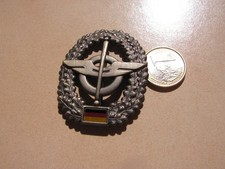 insigne  de beret armée  allemande     ( ref 300  )