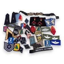 Lot d'écussons, grades