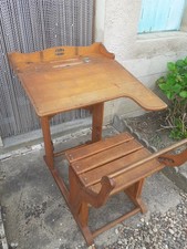 Bureau d'écolier ancien en