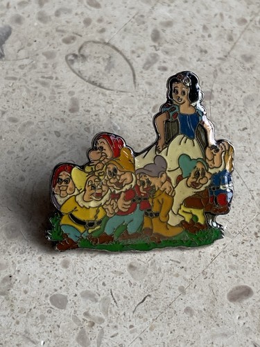 Pin blanche neige les 7 - neige, et