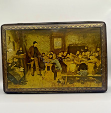 Boîte métallique ancienne